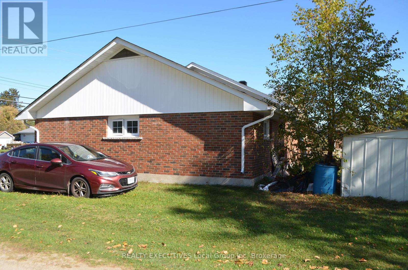 125 OTTAWA AVENUE - Image 12