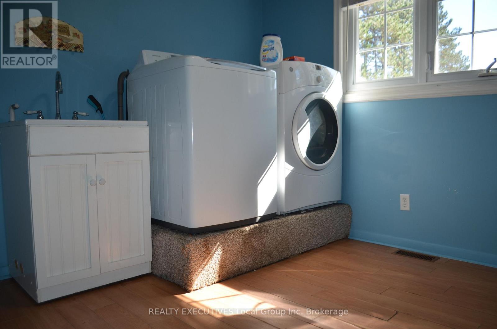 125 OTTAWA AVENUE - Image 30