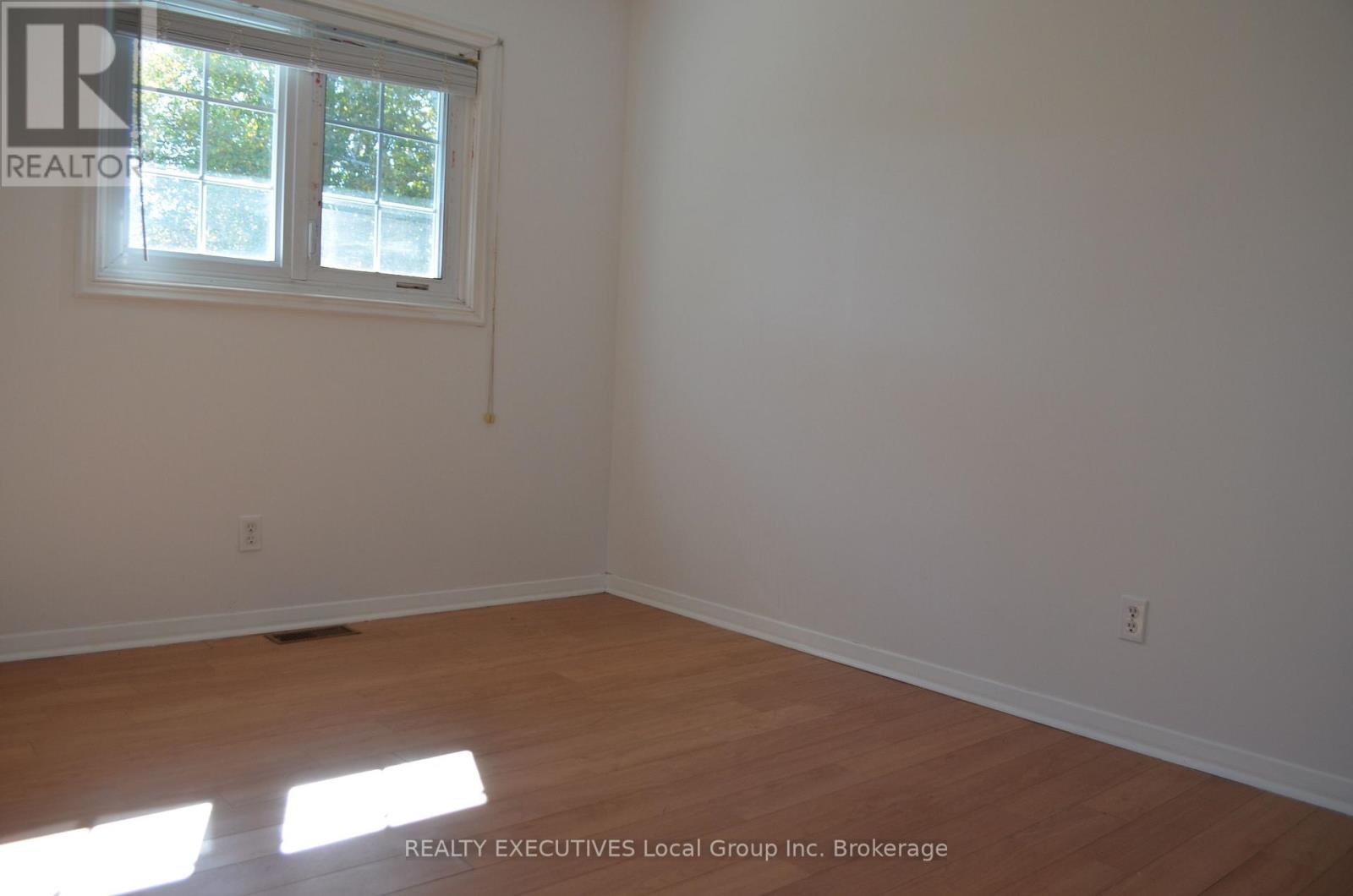 125 OTTAWA AVENUE - Image 33