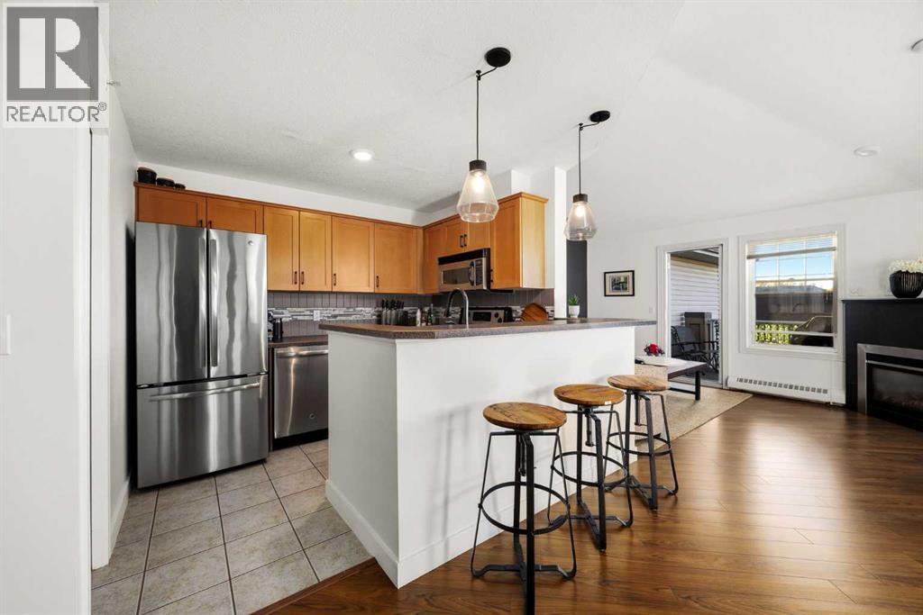 #400 1408 17 Street SE - 4