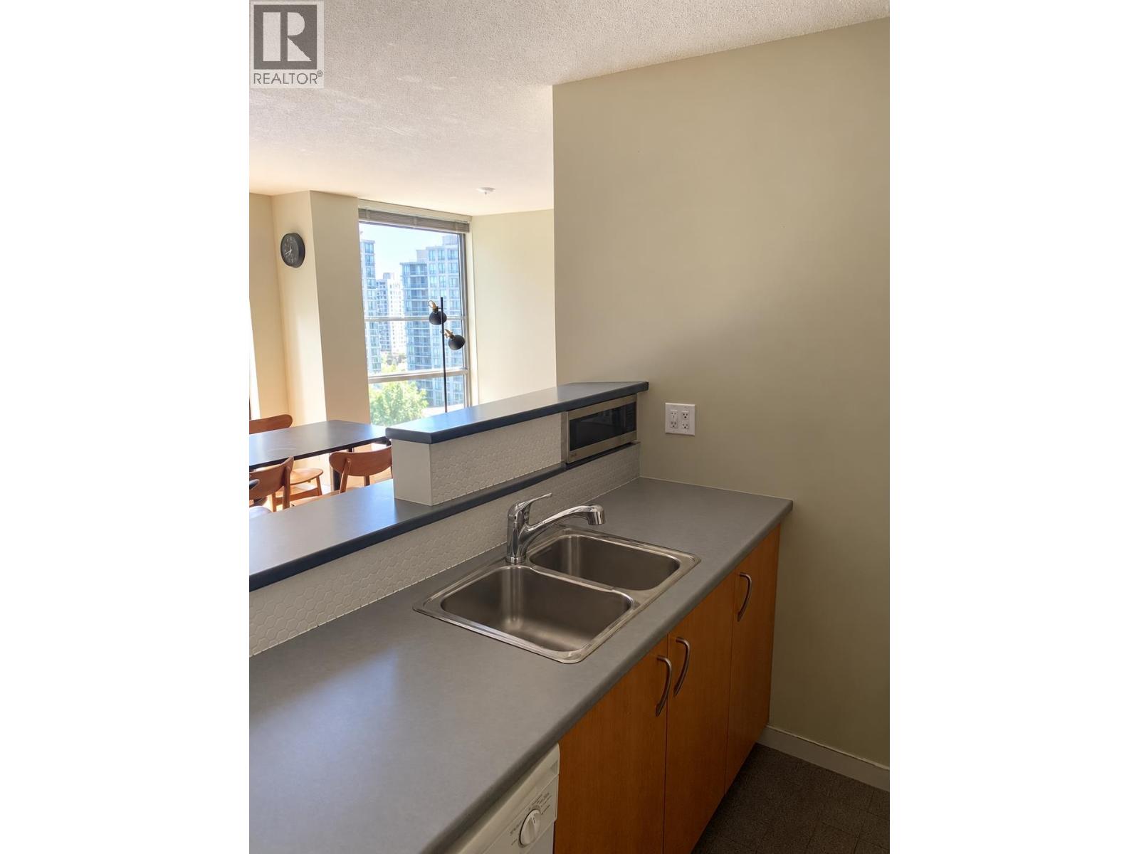 15xx Main bedroom-1295 RICHARDS STREET, Vancouver - Image 1