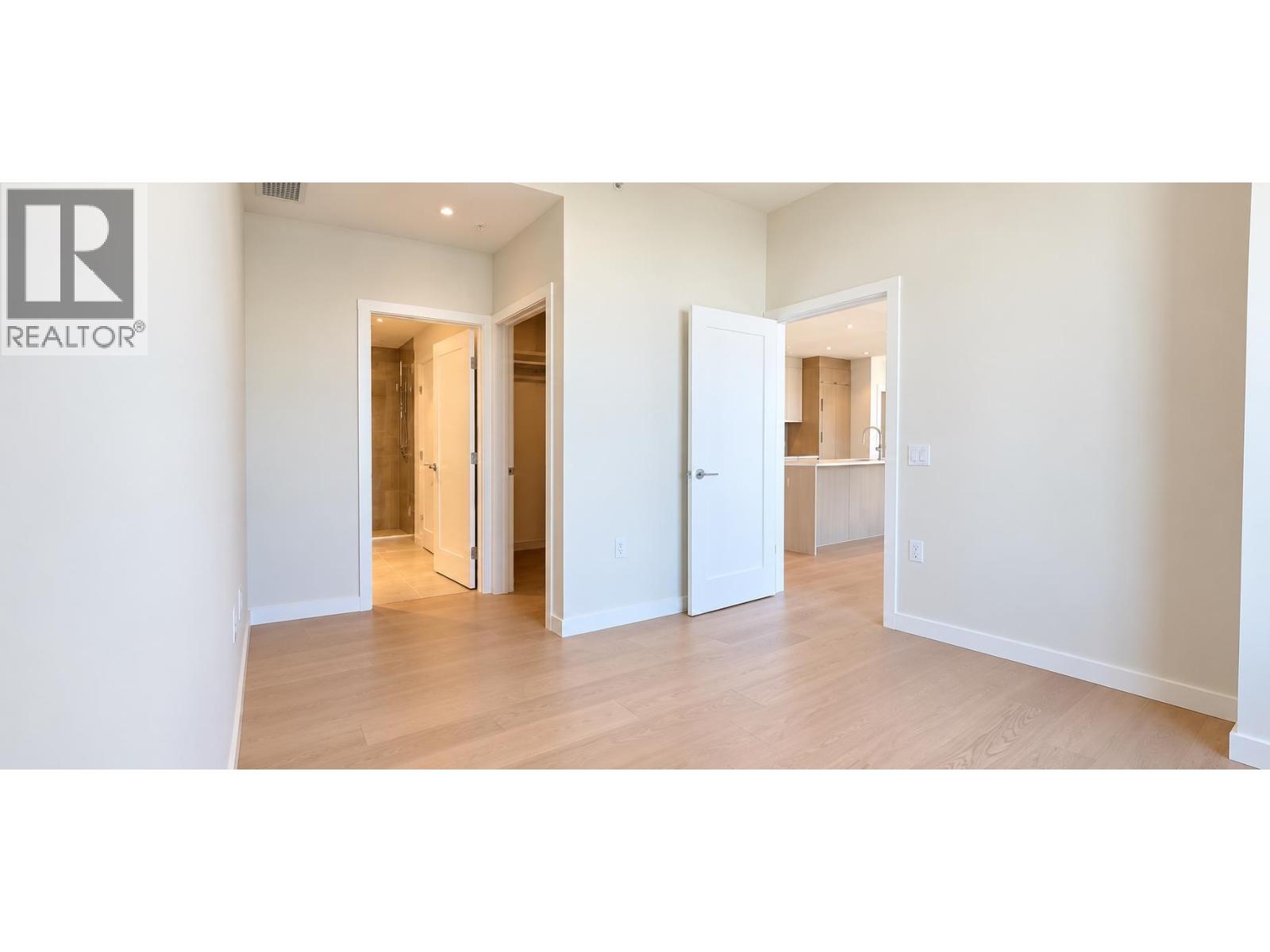 2103 128 W 15TH STREET, North Vancouver - Image 1