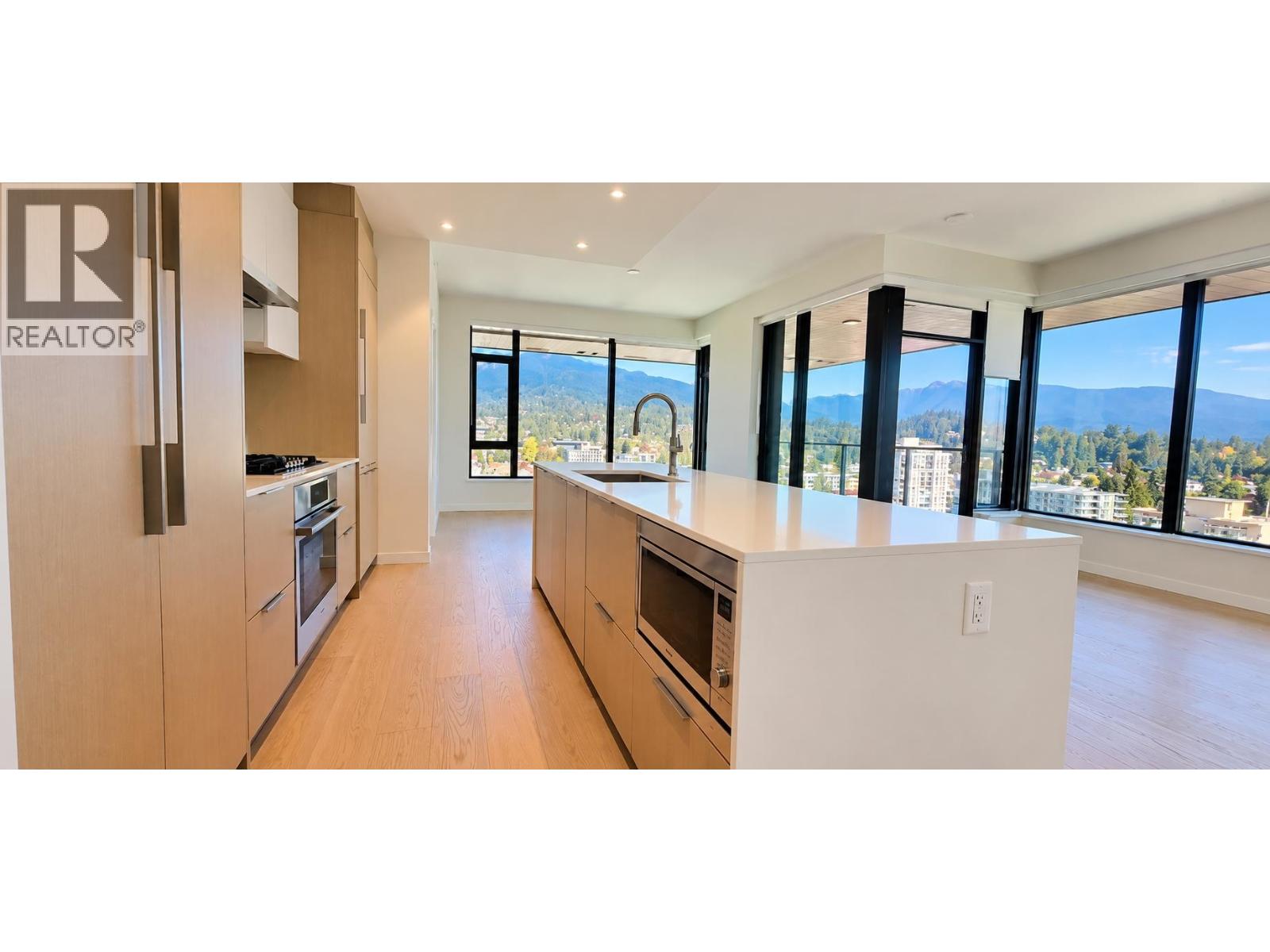 2103 128 W 15TH STREET, North Vancouver - Image 1