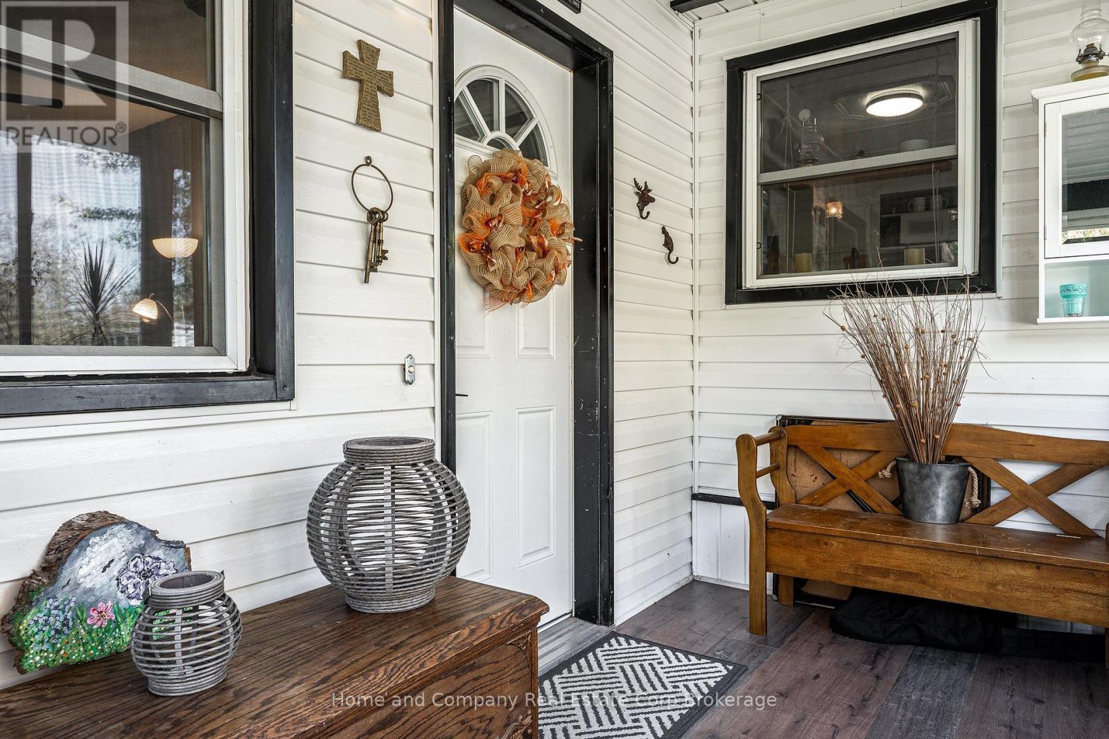 114 Oak Street — photo 27