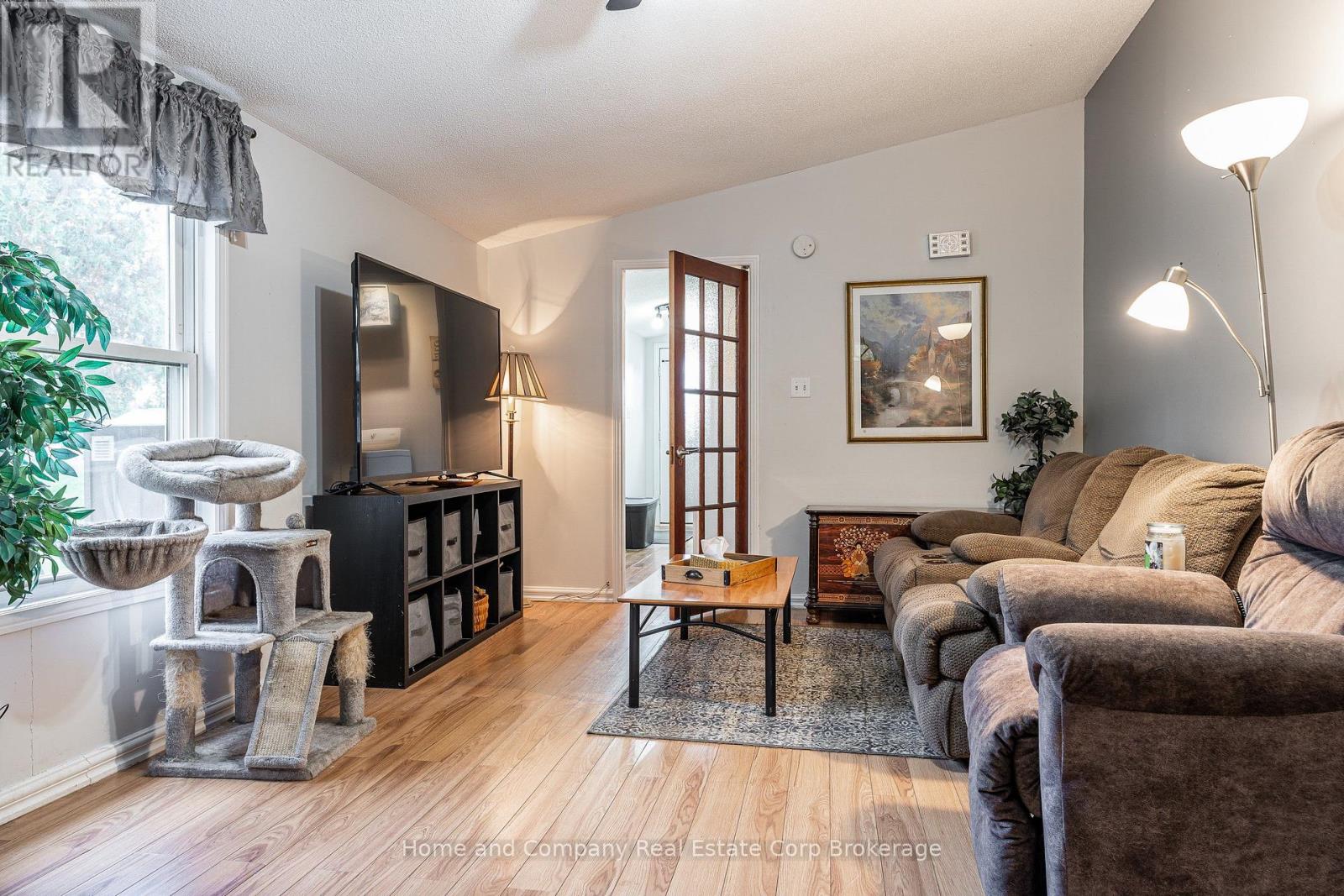 114 OAK STREET - 5