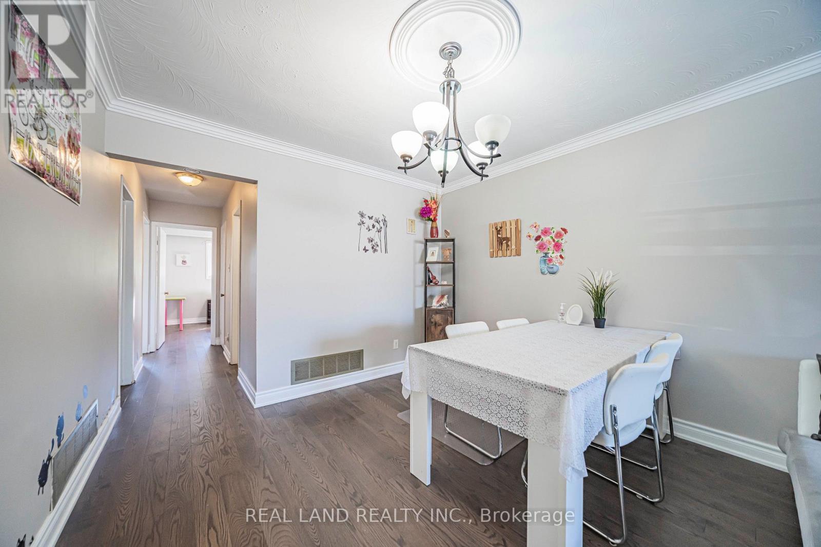 37 Pawnee Avenue, Toronto, ON photo 14