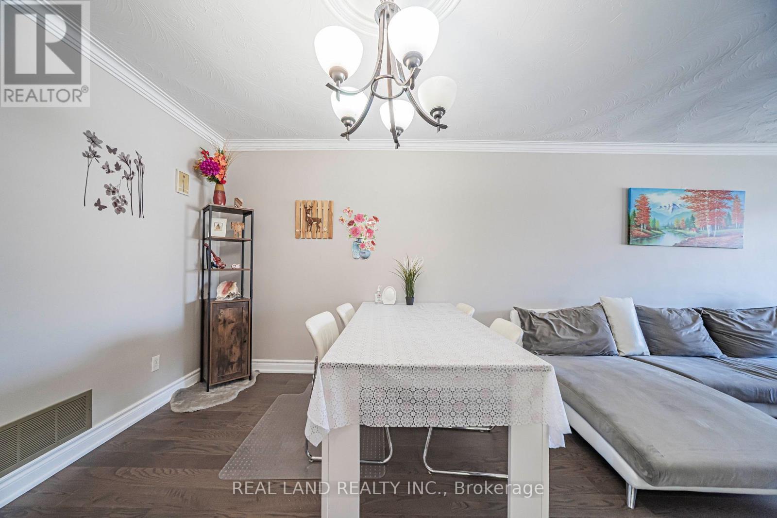 37 Pawnee Avenue, Toronto, ON photo 15