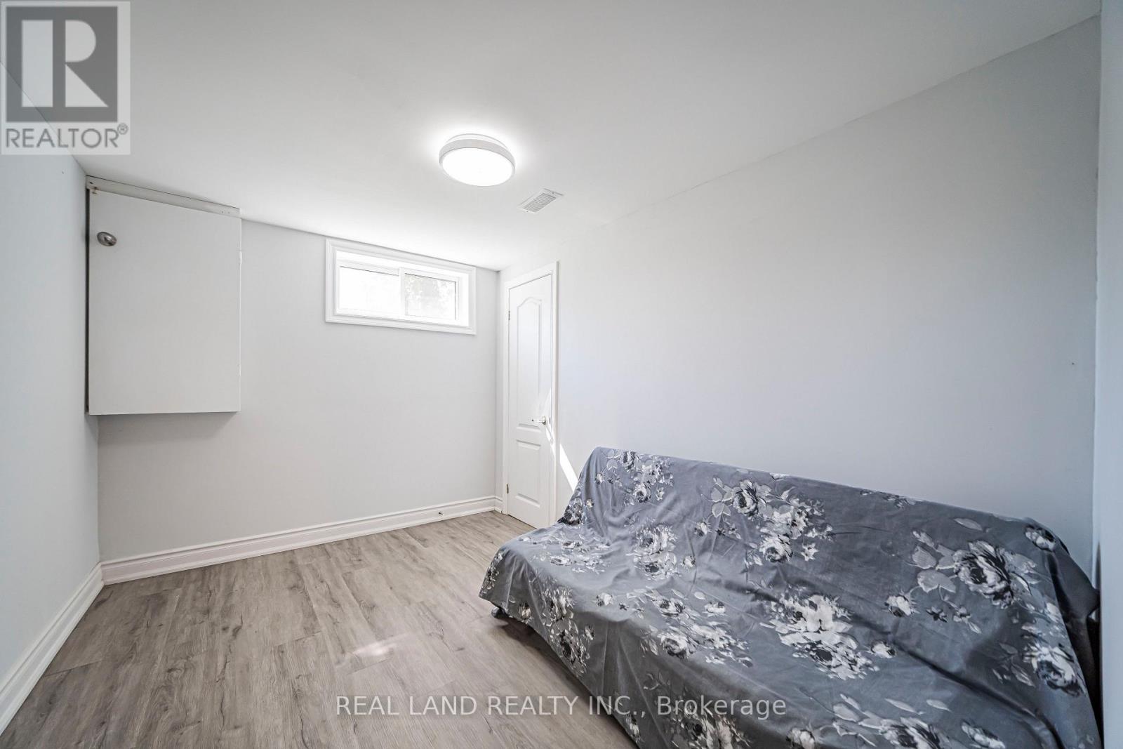 37 Pawnee Avenue, Toronto, ON photo 35