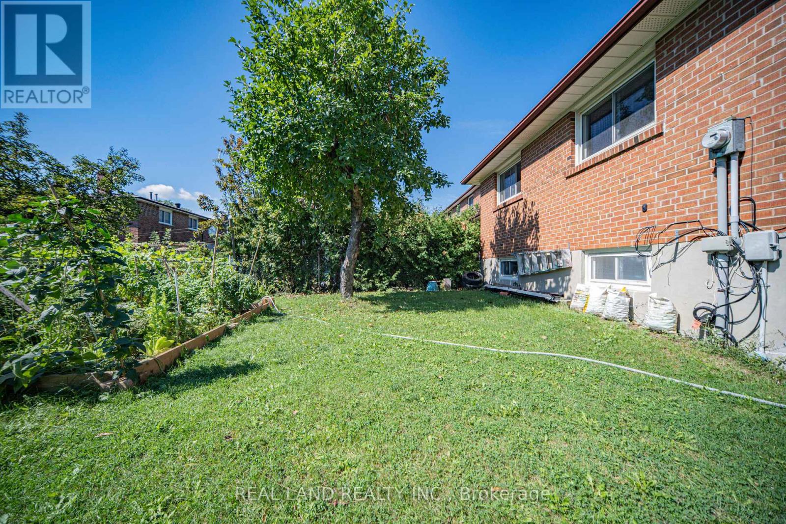 37 Pawnee Avenue, Toronto, ON photo 48
