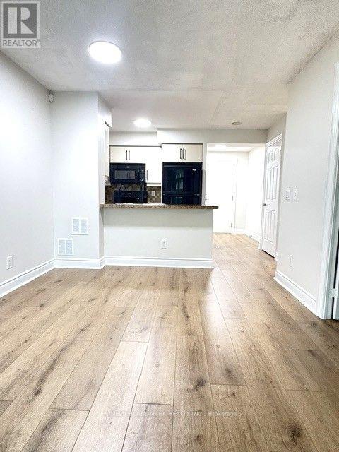 #315 25 GREENVIEW AVENUE - 10