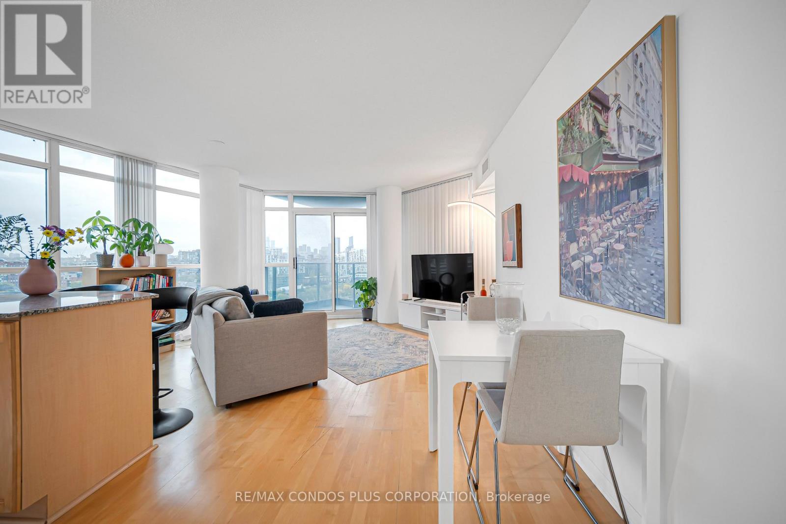 231 Fort York Boulevard — photo 8
