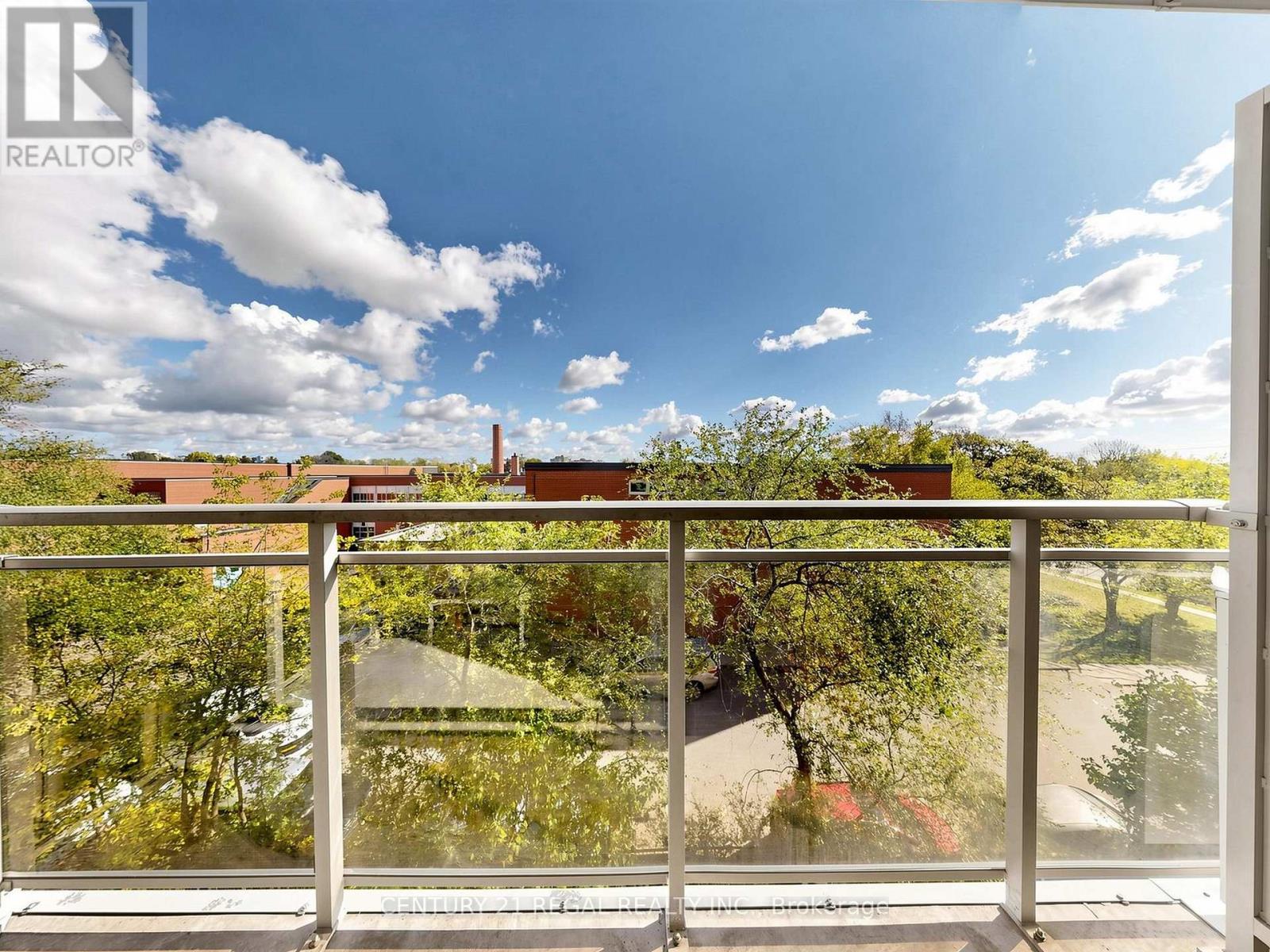 650 Lawrence Avenue West — photo 18