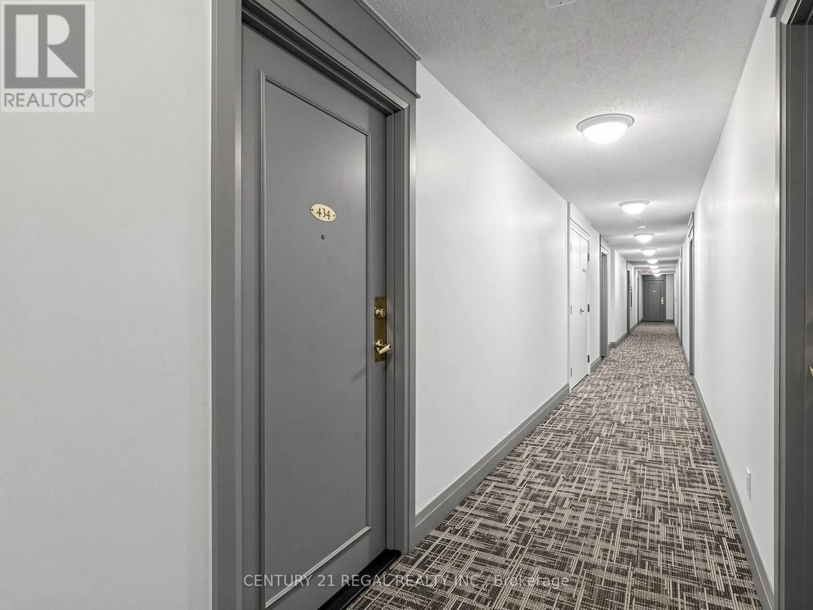 650 Lawrence Avenue West — photo 24