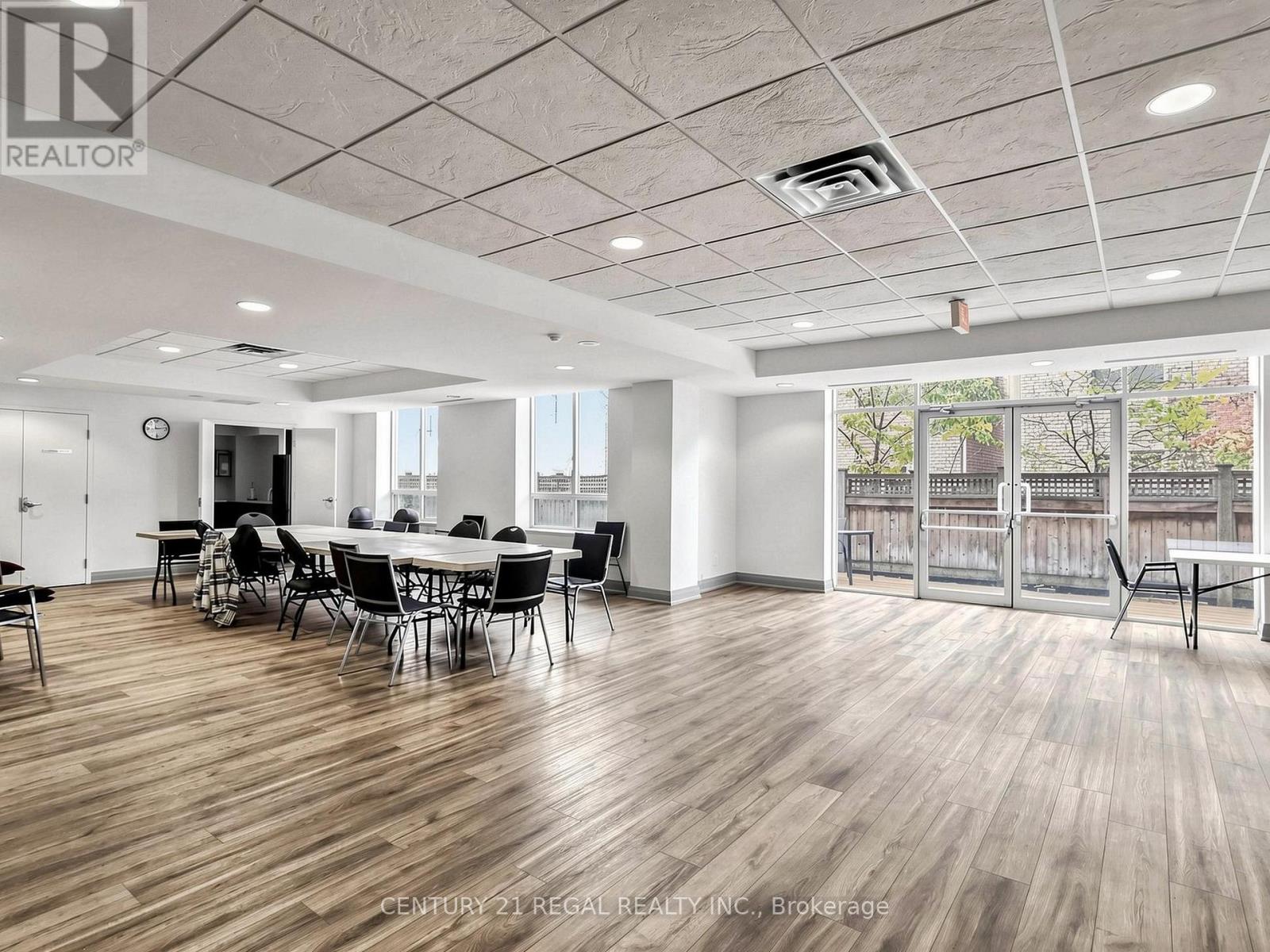 650 Lawrence Avenue West — photo 29