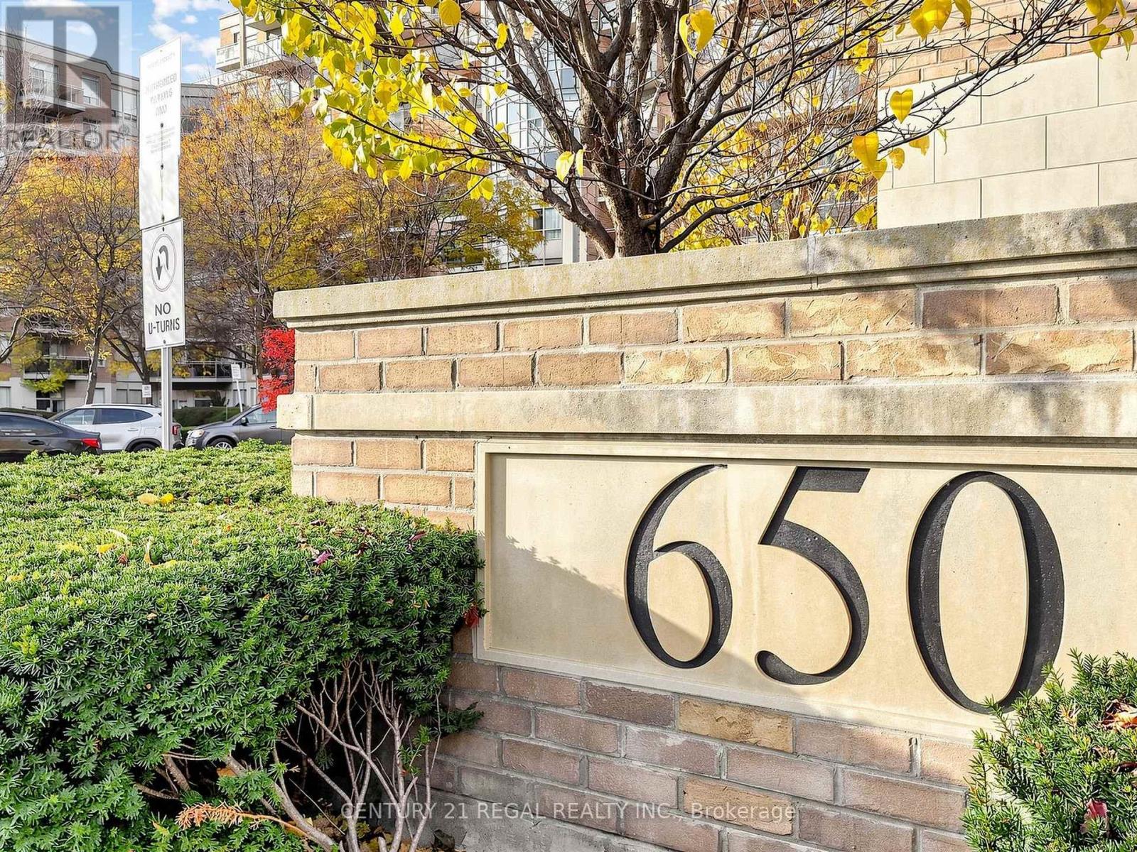 650 Lawrence Avenue West — photo 42