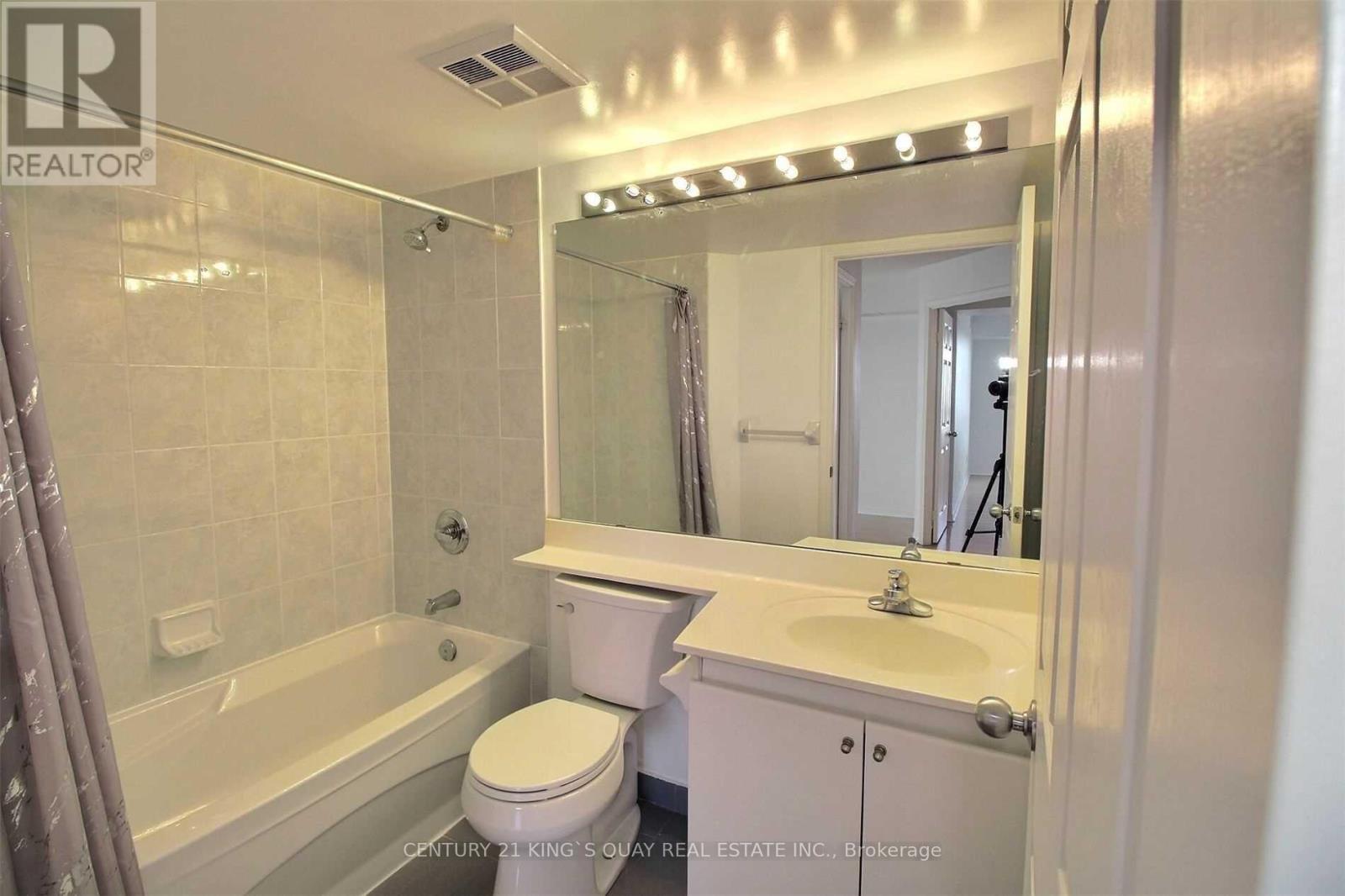155 Beecroft Road — photo 13