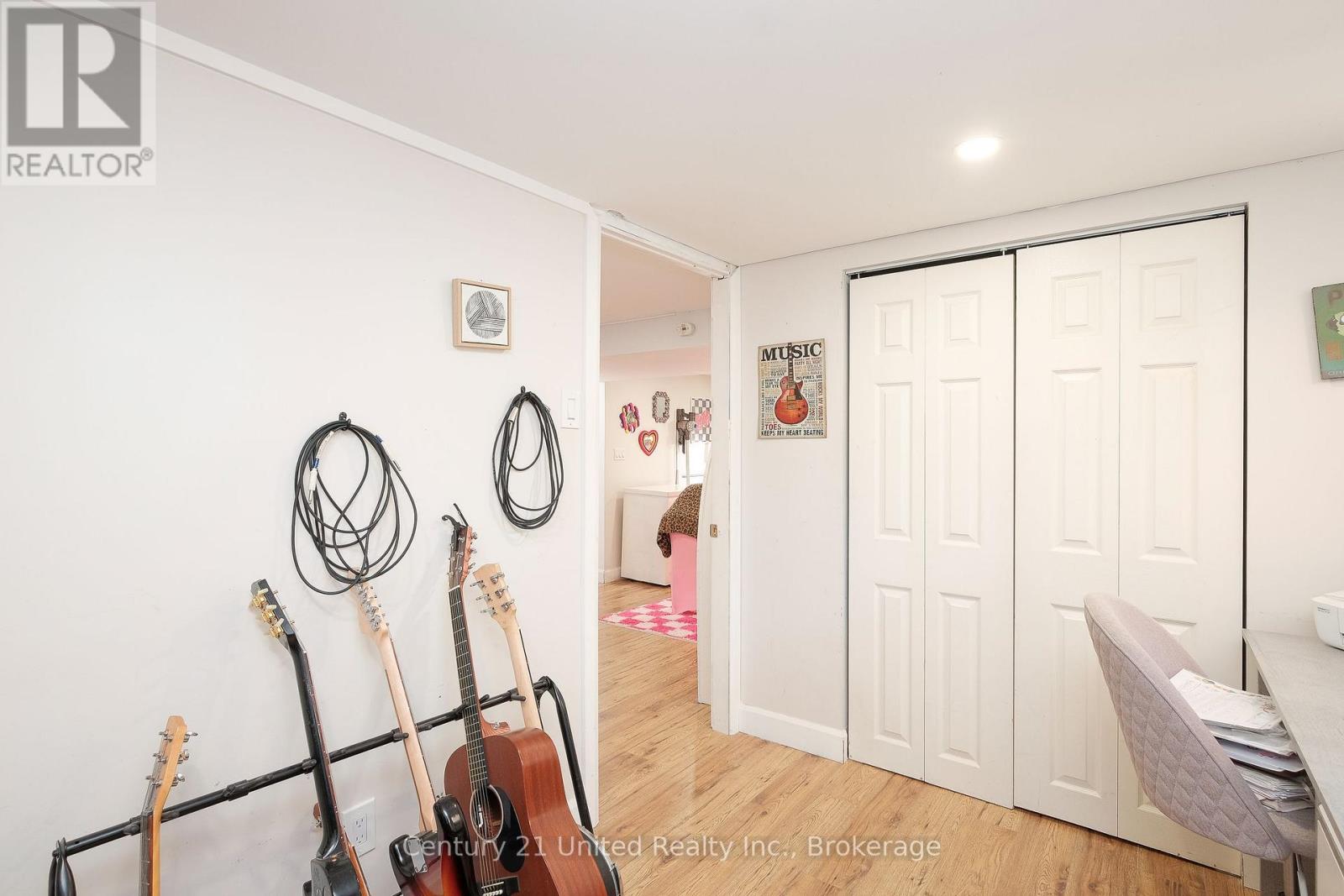 257 RIVERVIEW HEIGHTS - 24