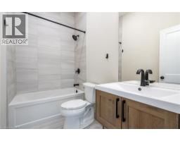 728 Eleventh Avenue Unit# B, Hamilton, ON L8T2K8 Photo 14