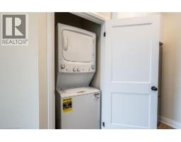 728 Eleventh Avenue Unit# B, Hamilton, ON L8T2K8 Photo 15