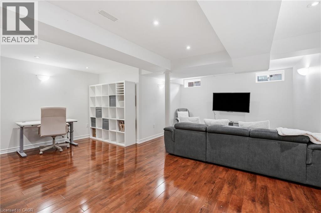 4828 Verdi Street — photo 36