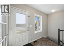 Bedroom - 124 Pioneer Way, Blackfalds, AB T4M0B7 Photo 6