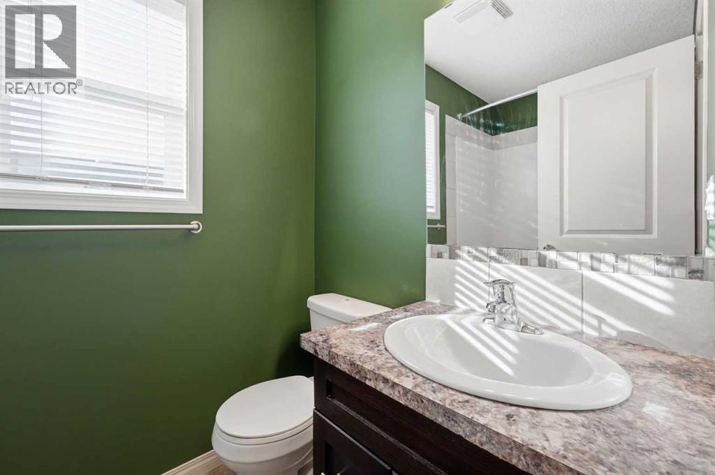 Listing photo – 124 Pioneer Way, Blackfalds