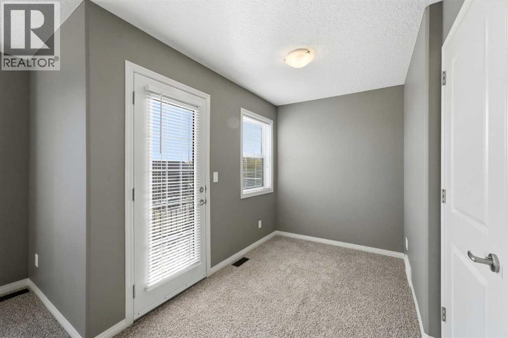 Listing photo – 124 Pioneer Way, Blackfalds