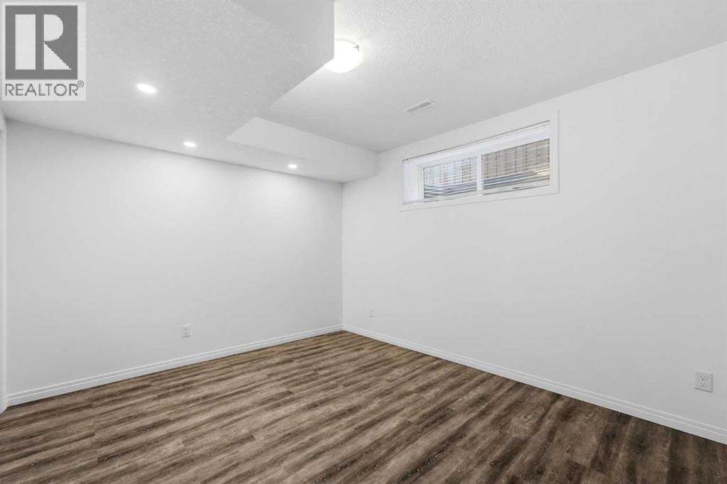 Listing photo – 124 Pioneer Way, Blackfalds