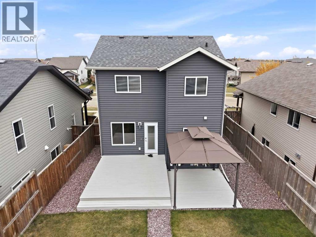 Listing photo – 124 Pioneer Way, Blackfalds