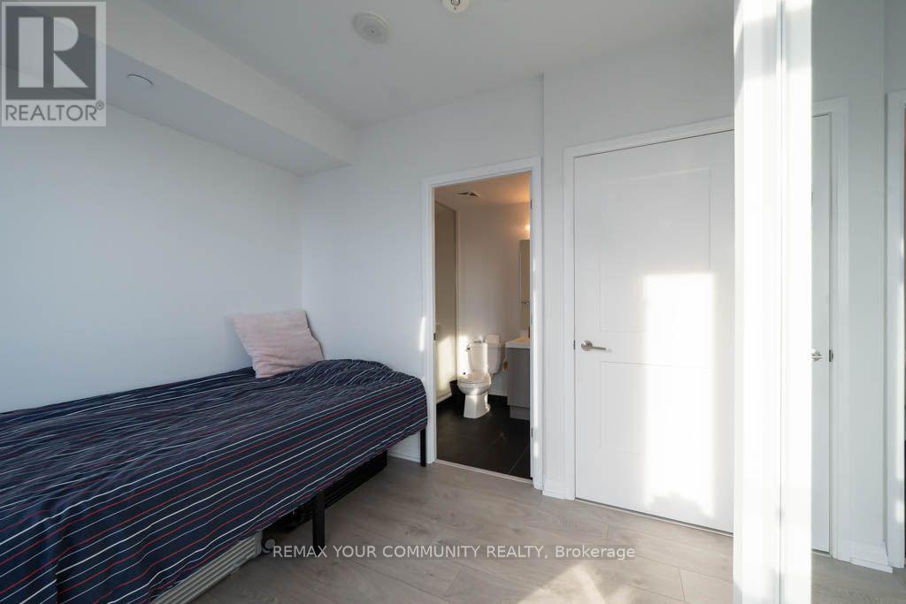 7895 Jane Street — photo 11