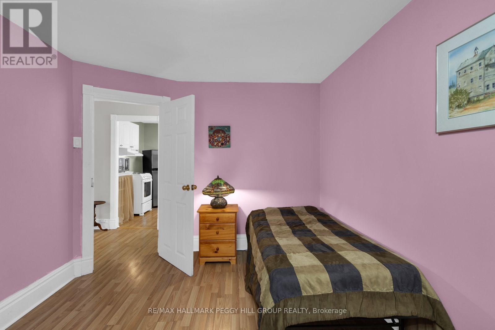 48 Brock Street, Barrie, ON photo 14