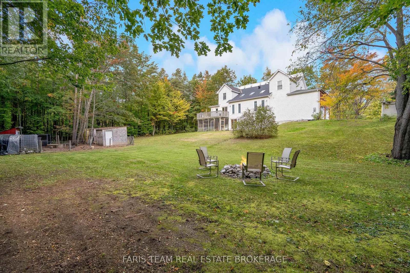 12 Valley View Drive, Springwater, ON photo 23