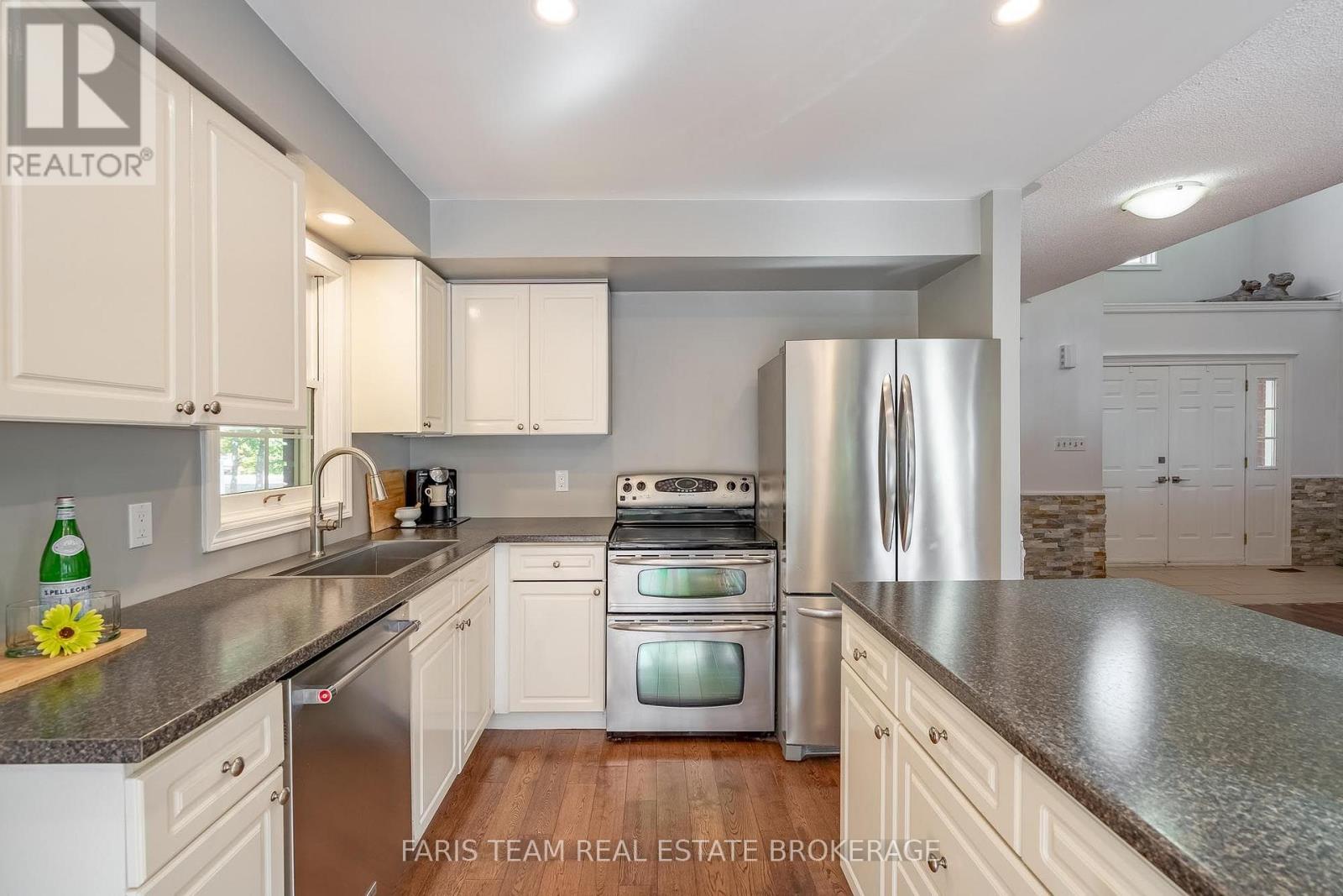 12 VALLEY VIEW DRIVE - 6