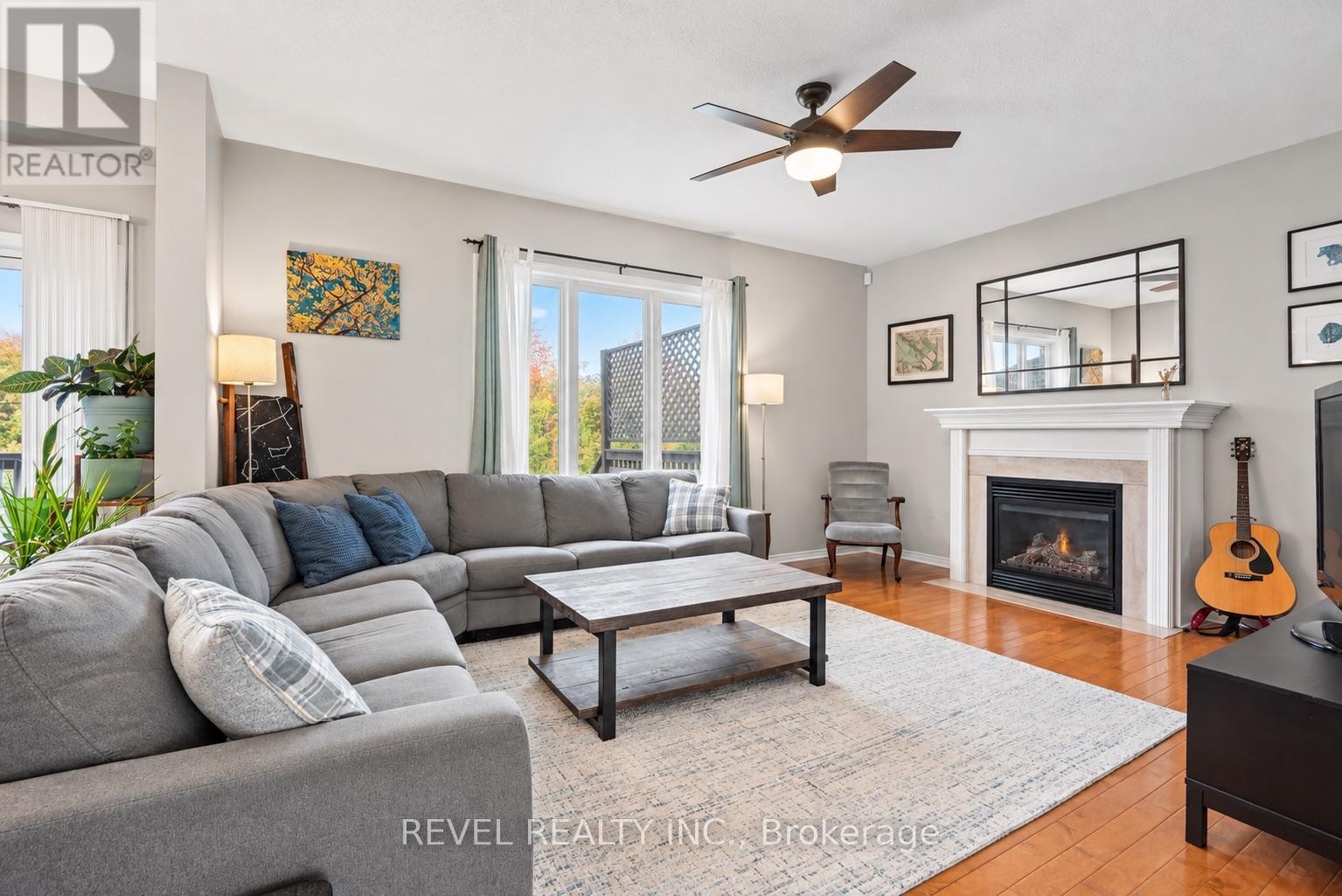 30 SUN KING CRESCENT - 11