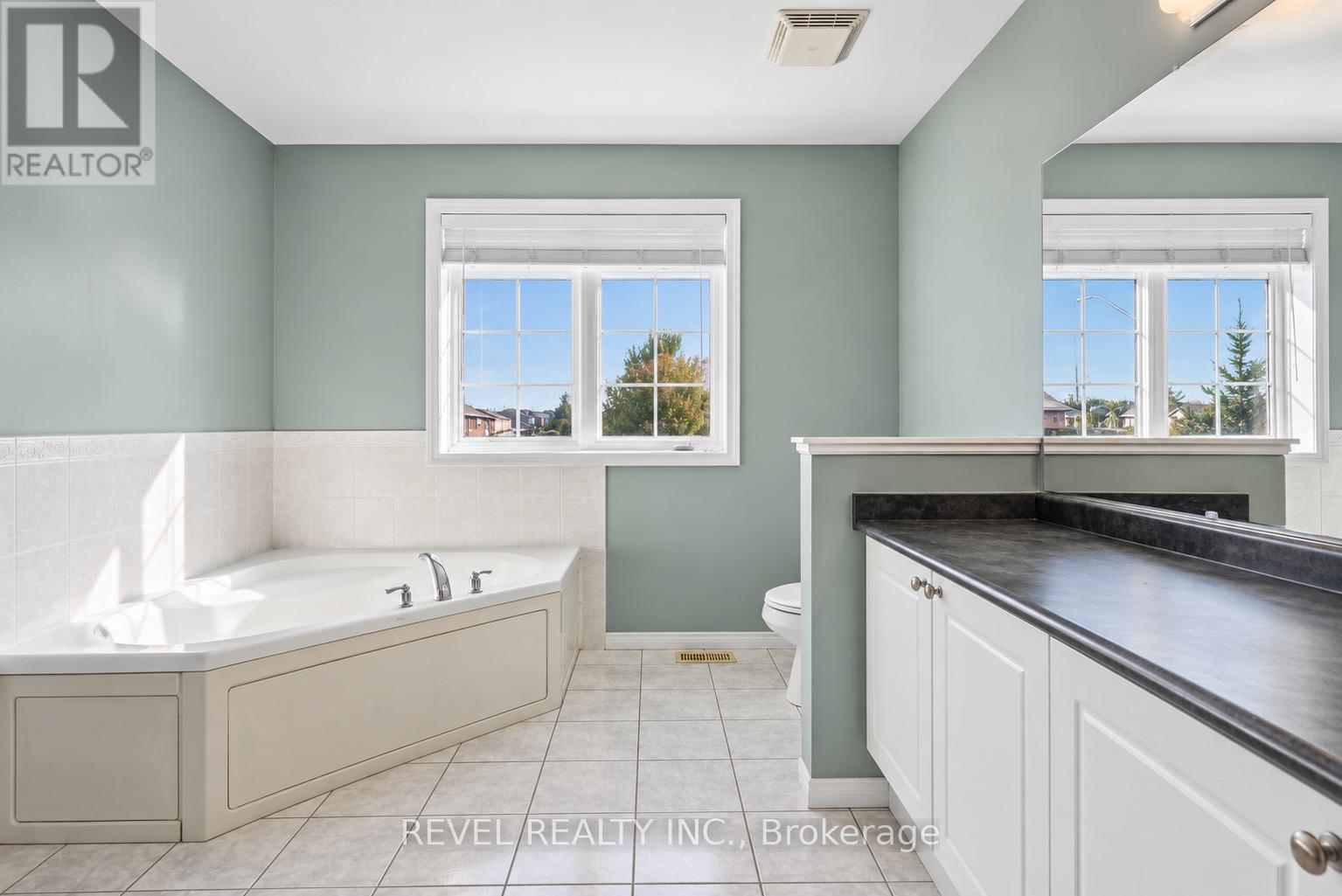 30 SUN KING CRESCENT - 26