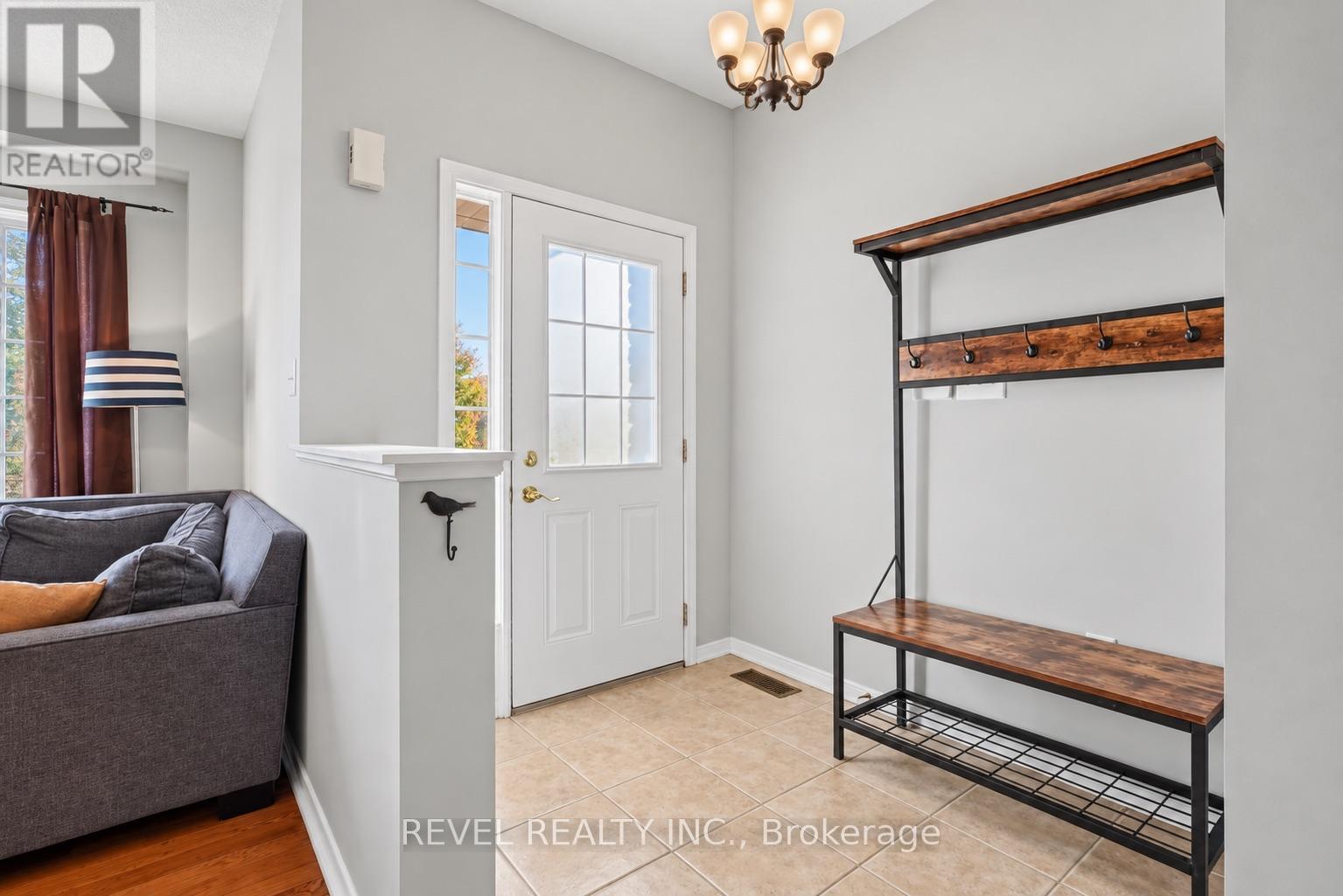 30 Sun King Crescent, Barrie, ON photo 3