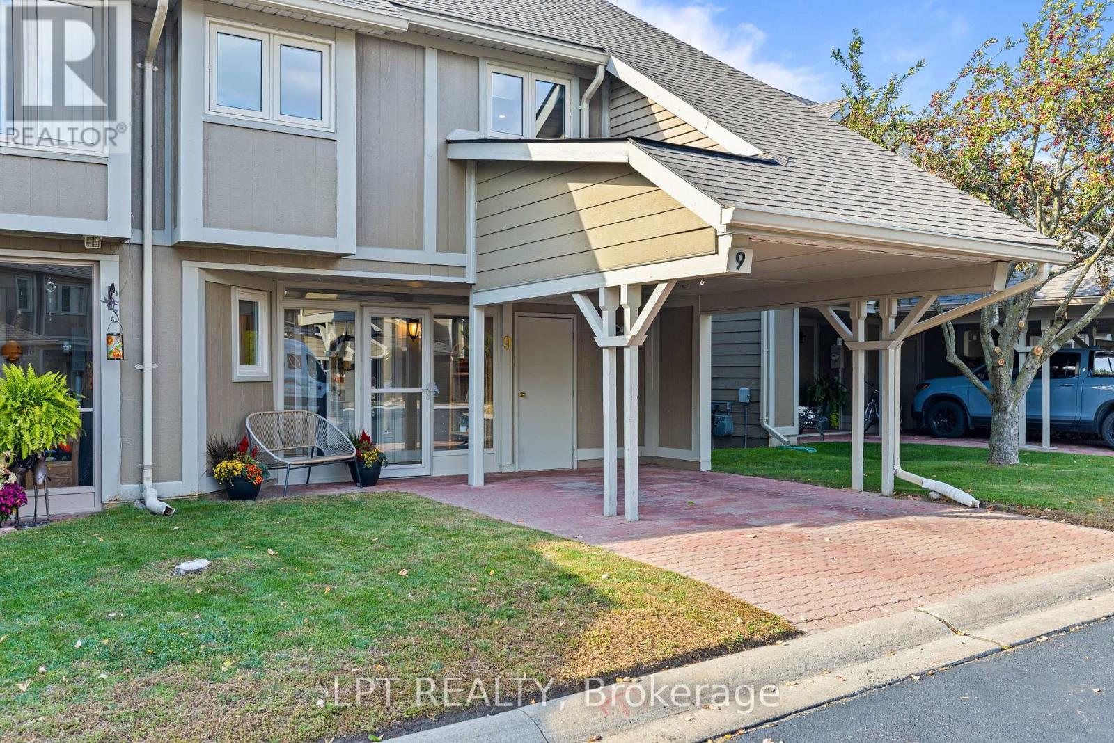 9 Davy Point Circle, Georgina, ON photo 6