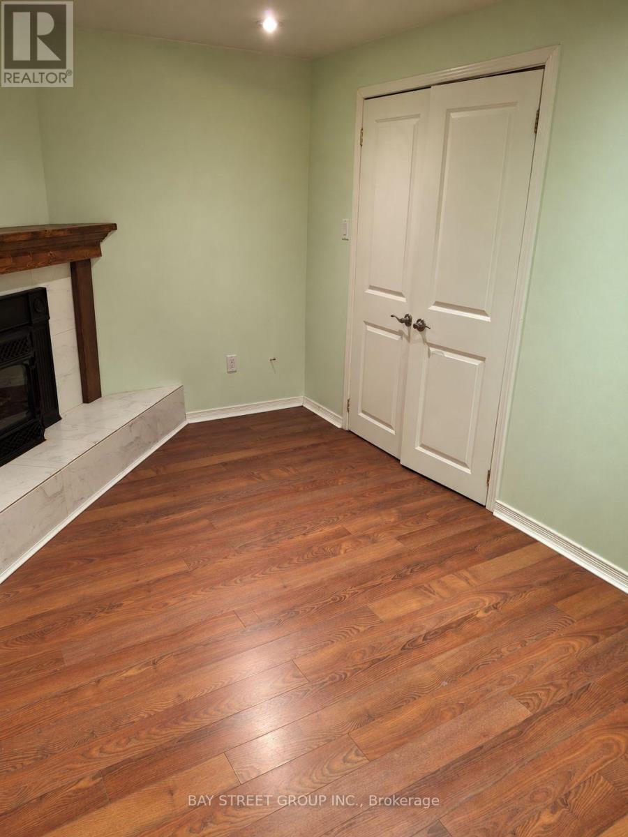 2120 Rathburn Road East — photo 13