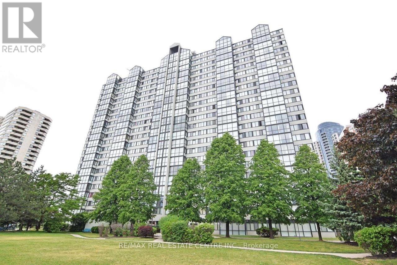 #411 350 WEBB DRIVE - 32