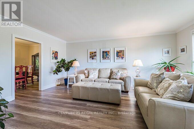 2 ALDERBURY CRESCENT - 9