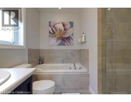 215 Maple Bush Drive, Cambridge, ON N1T0B8 Photo 13