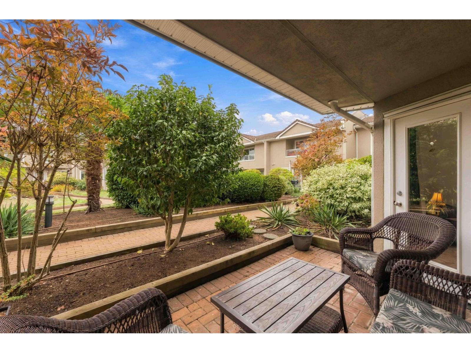 107 15875 MARINE DRIVE, White Rock - Image 1