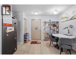 4pc Bathroom - 7, 3911 1 Street Ne, Calgary, AB T2K0X2 Photo 6