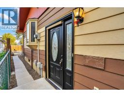 4304 44 Avenue NE - photo 4
