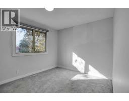 4304 44 Avenue NE - photo 21