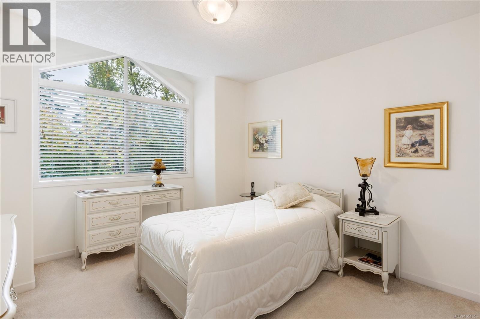 13 4619 Elk Lake Dr, Saanich - Image 1