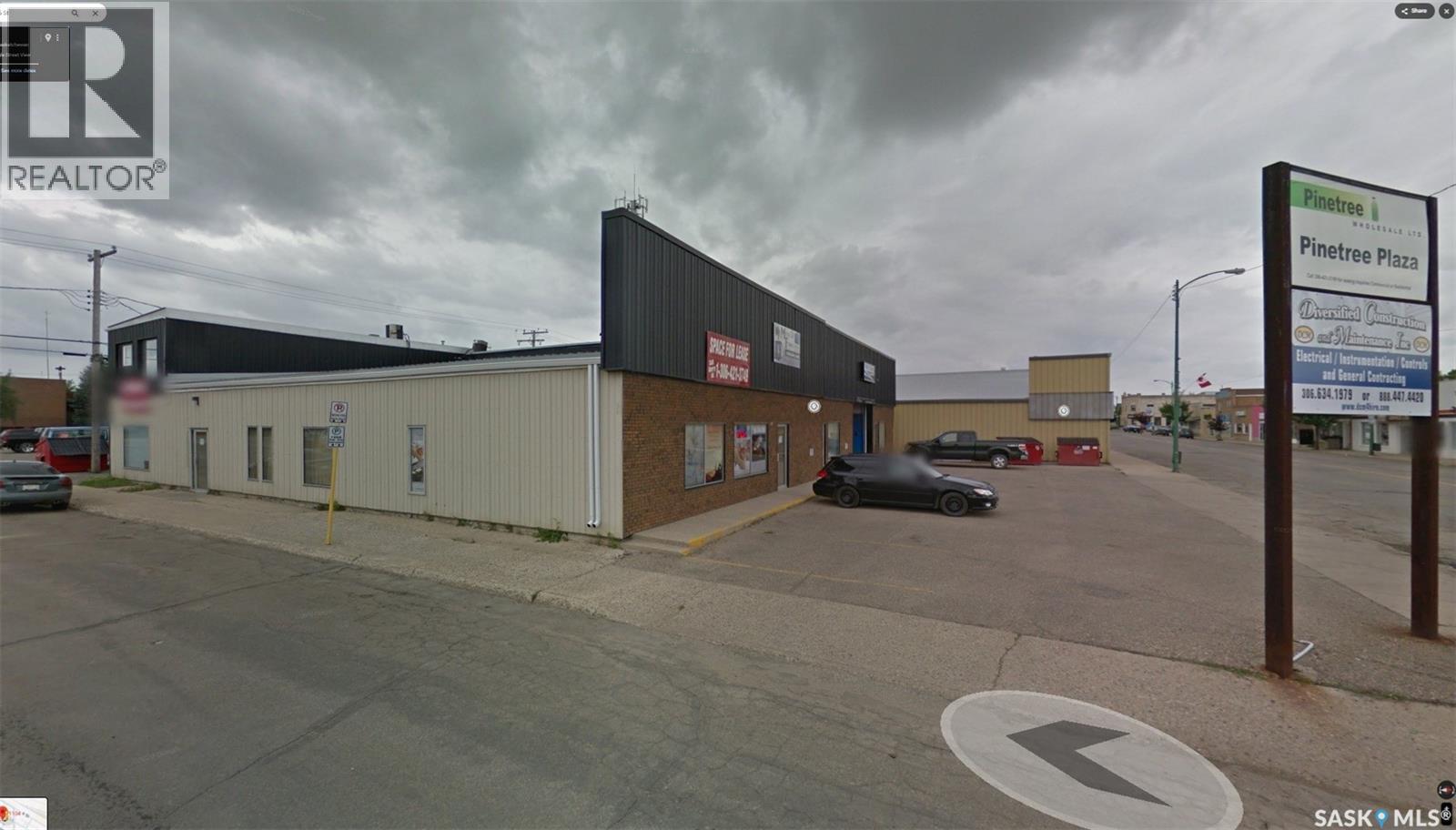 1104 Fifth STREET, Estevan — photo 2