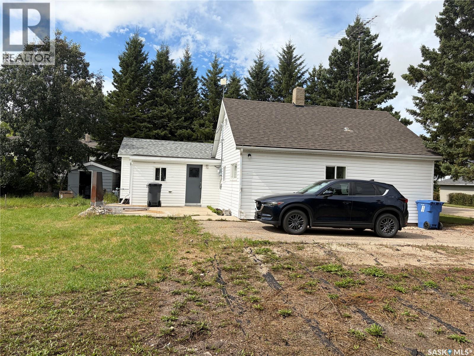 113 3rd AVENUE NE, Ituna — photo 2