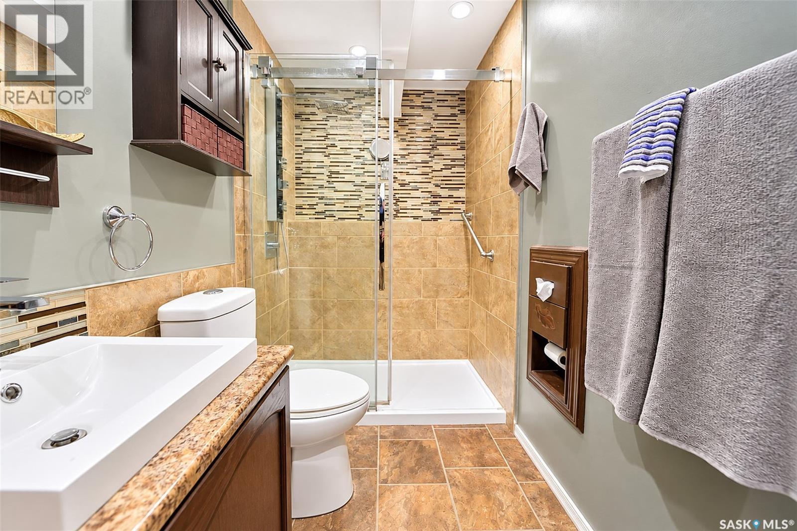238 SHERRY CRESCENT - 42