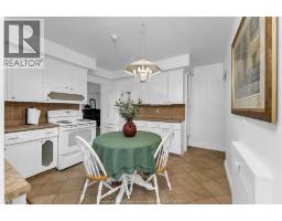 Kitchen - 2494 Buckingham Drive, Windsor, ON N8T2B5 Photo 11